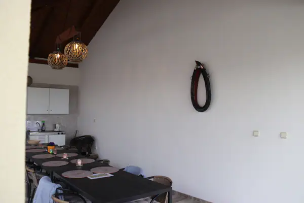 Venkovní posezení pod pergolou
